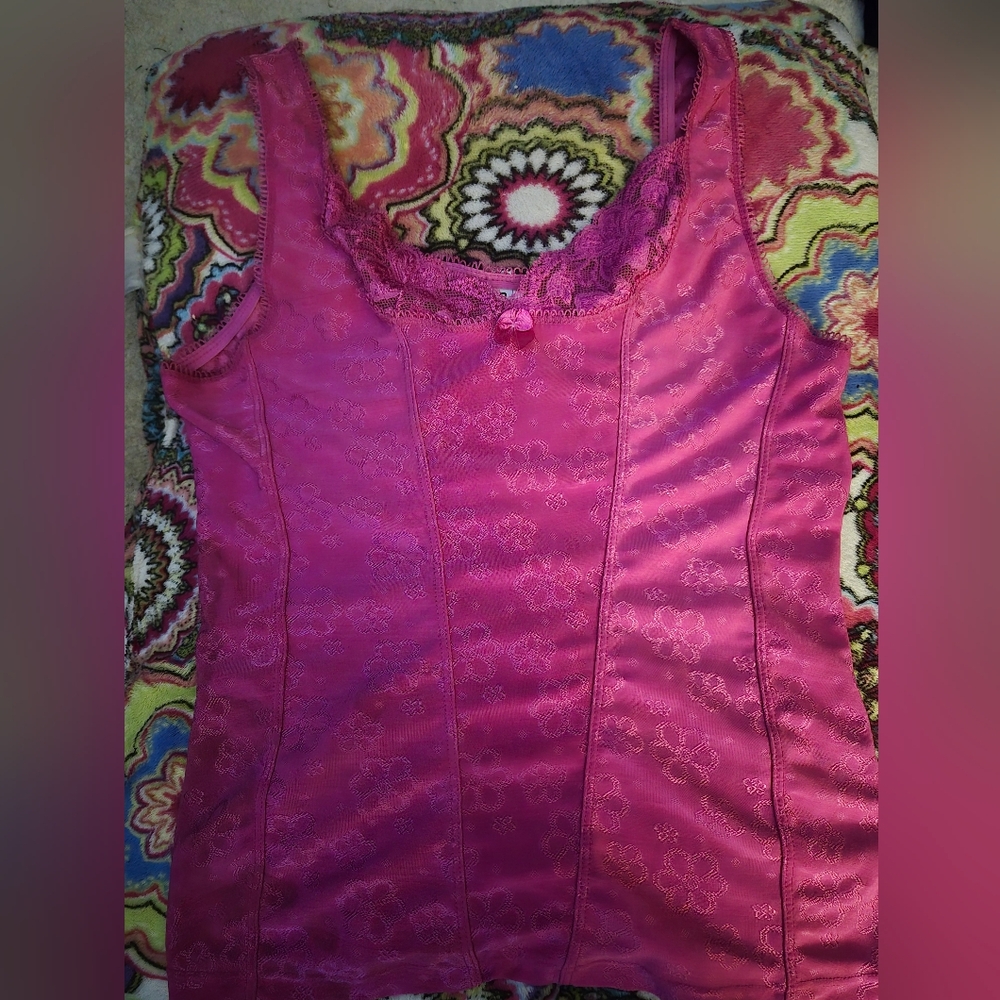 Rampage Fuchsia M Lace Top With Flower Print